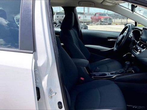 Used 2021 Toyota Corolla LE FWD image 30