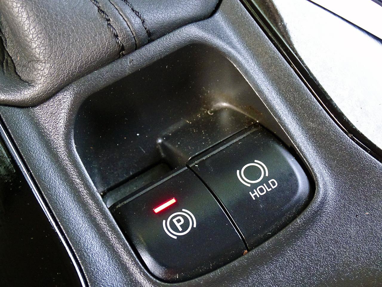 Used 2021 Toyota Corolla LE w/ Carpet Mat Package (TMS) FWD image 33