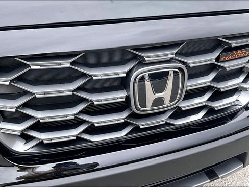 Used 2023 Honda Passport TrailSport image 32