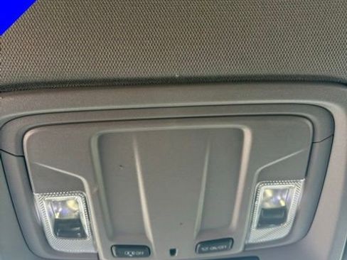 Used 2022 GMC Sierra 1500 SLT image 25