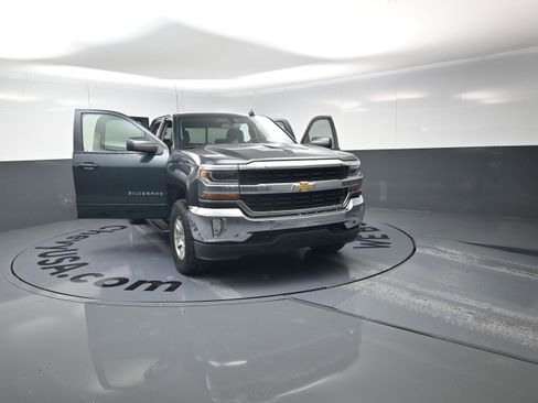 Used 2017 Chevrolet Silverado 1500 LT w/ All Star Edition image 23