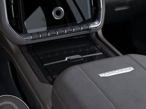 New 2026 GMC Yukon XL Denali Ultimate AWD/4WD image 23