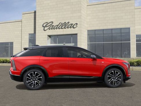 New 2026 Cadillac Optiq Sport 1 w/ LPO, Floor Liner Package image 5