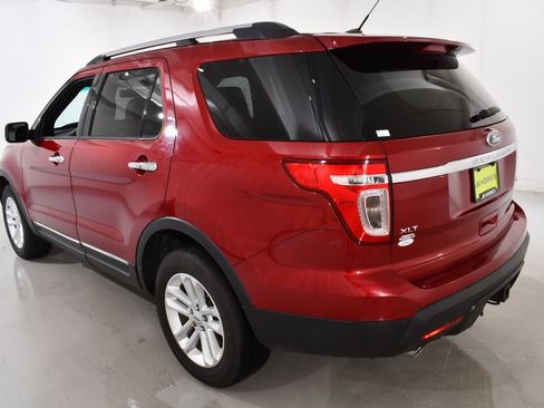 Used 2014 Ford Explorer XLT w/ Equipment Group 202A AWD/4WD image 15