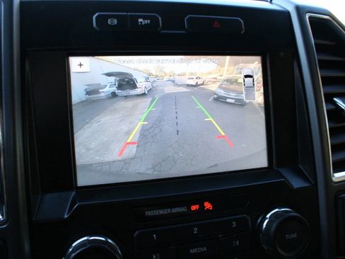 Used 2017 Ford F250 XLT w/ XLT Value Package image 22