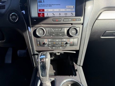 Used 2017 Ford Explorer XLT w/ Equipment Group 202A image 18