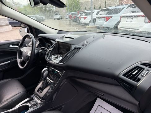 Used 2015 Ford Escape Titanium AWD/4WD image 19