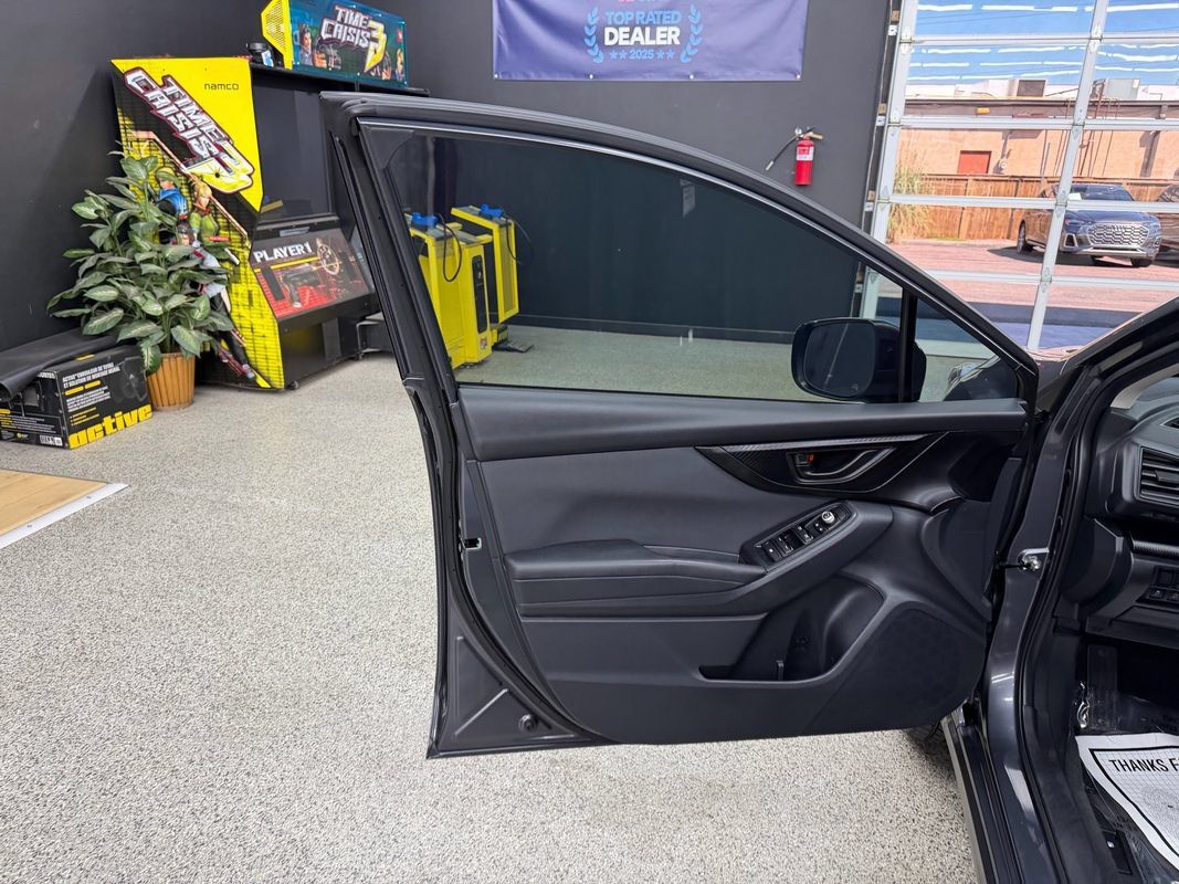 Used 2020 Subaru Crosstrek 2.0i Premium w/ Moonroof Package 1 AWD/4WD image 9