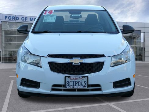 Used 2014 Chevrolet Cruze LS image 9