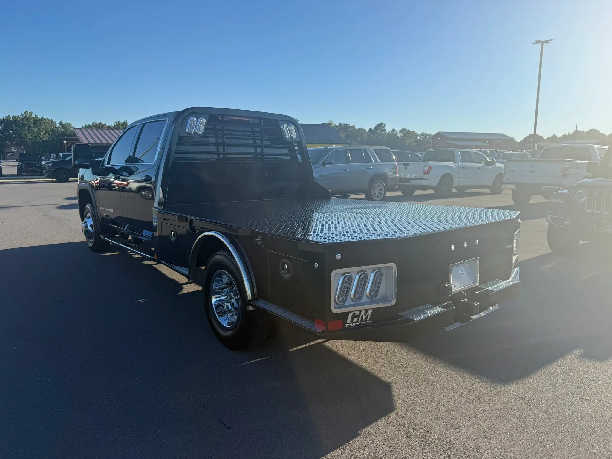 Used 2024 GMC Sierra 3500 SLE w/ SLE Convenience Package AWD/4WD image 3