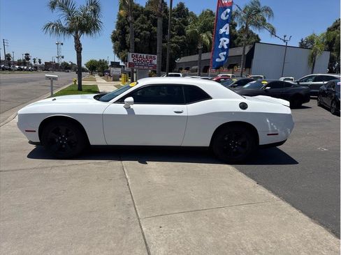 Used 2019 Dodge Challenger SXT RWD image 8