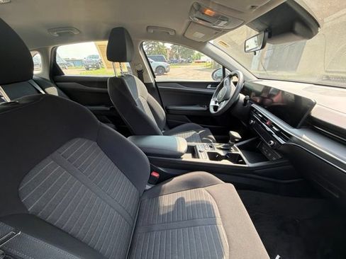 Used 2025 Kia K5 LXS FWD image 10