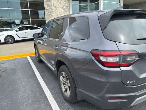 Used 2023 Honda Pilot EX-L image 9
