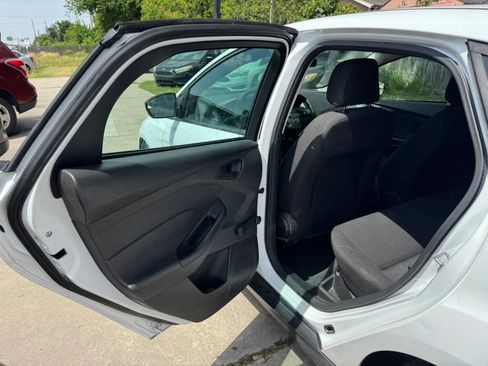 Used 2018 Ford Focus S FWD image 17