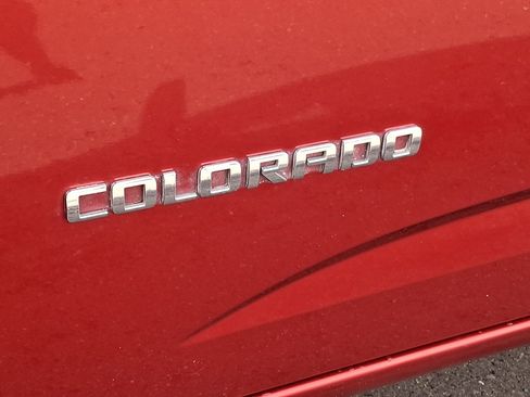 Used 2016 Chevrolet Colorado Z71 AWD/4WD image 31