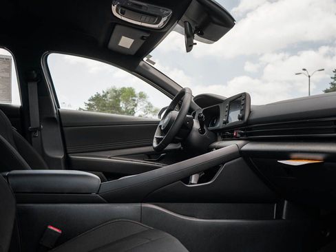 New 2026 Hyundai Elantra Sport FWD image 9