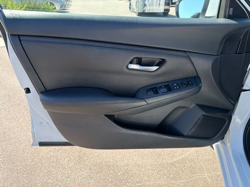 Used 2025 Nissan Sentra SV FWD image 21