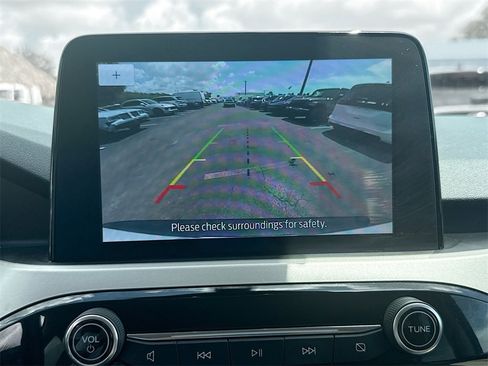 Used 2021 Ford Escape SE image 16