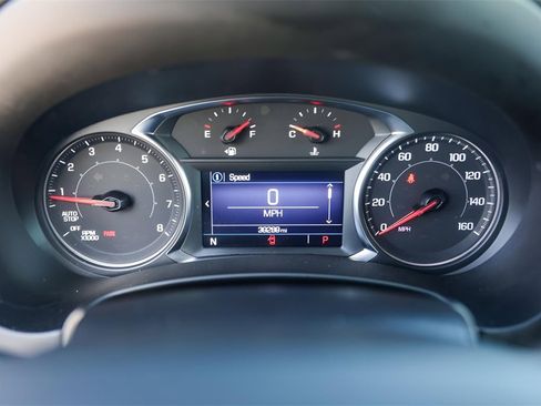 Used 2023 GMC Terrain SLE w/ Driver Convenience Package image 14