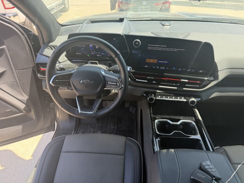 Used 2026 Chevrolet Silverado EV Trail Boss AWD/4WD image 14