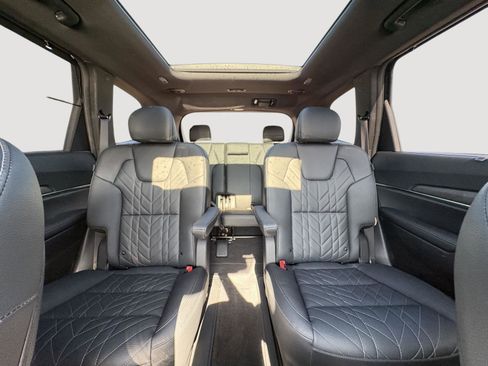 Used 2024 Kia Telluride SX X-Line AWD/4WD image 20