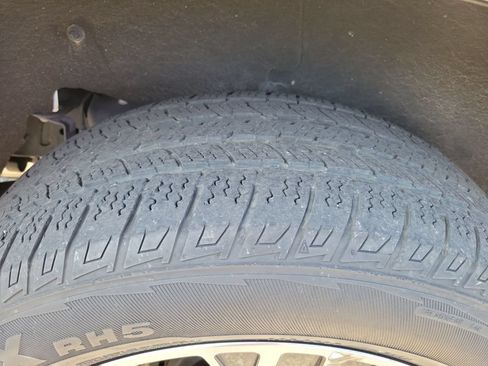 Used 2024 Jeep Wagoneer Series II w/ Flexible Seating Group AWD/4WD image 13
