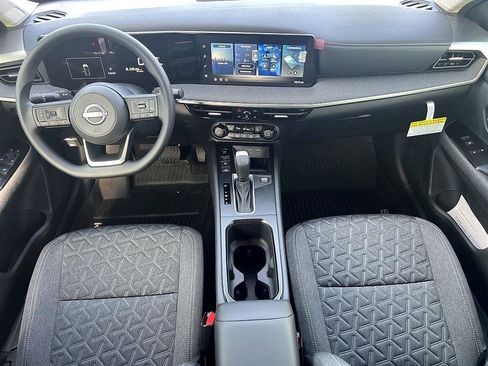 New 2026 Nissan Kicks SV image 8