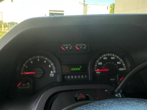 Used 2013 Ford E-450 and Econoline 450 Super Duty w/ Motorhome Prep Pkg image 31