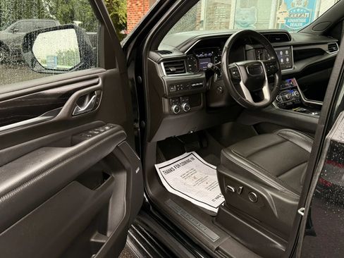 Used 2021 GMC Yukon Denali AWD/4WD image 7