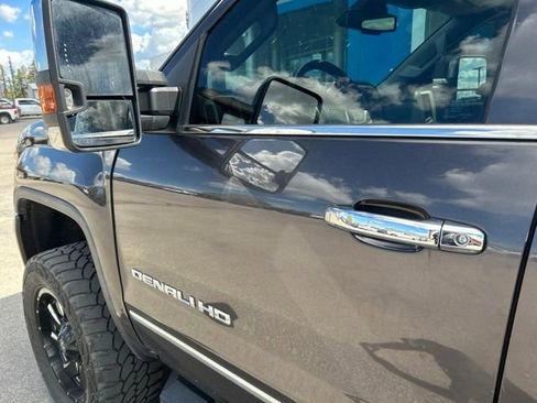 Used 2016 GMC Sierra 2500 Denali w/ Duramax Plus Package AWD/4WD image 13