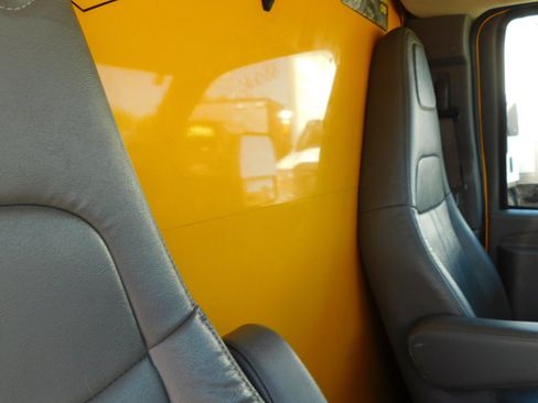 Used 2021 GMC Savana 3500 Extended w/ Power Convenience Package image 33