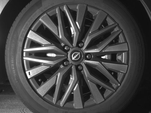 Used 2025 Nissan Altima 2.5 SV FWD image 10