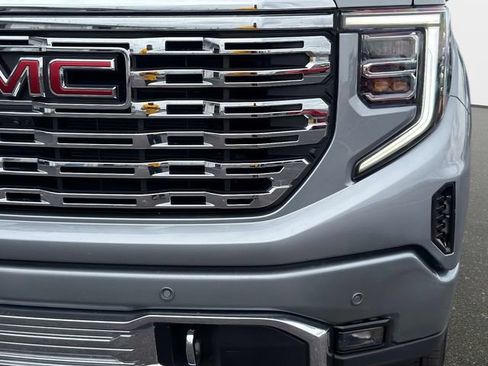 Used 2026 GMC Sierra 1500 Denali AWD/4WD image 9