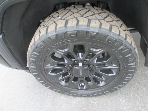 Certified 2025 GMC Sierra 2500 Denali Ultimate image 15