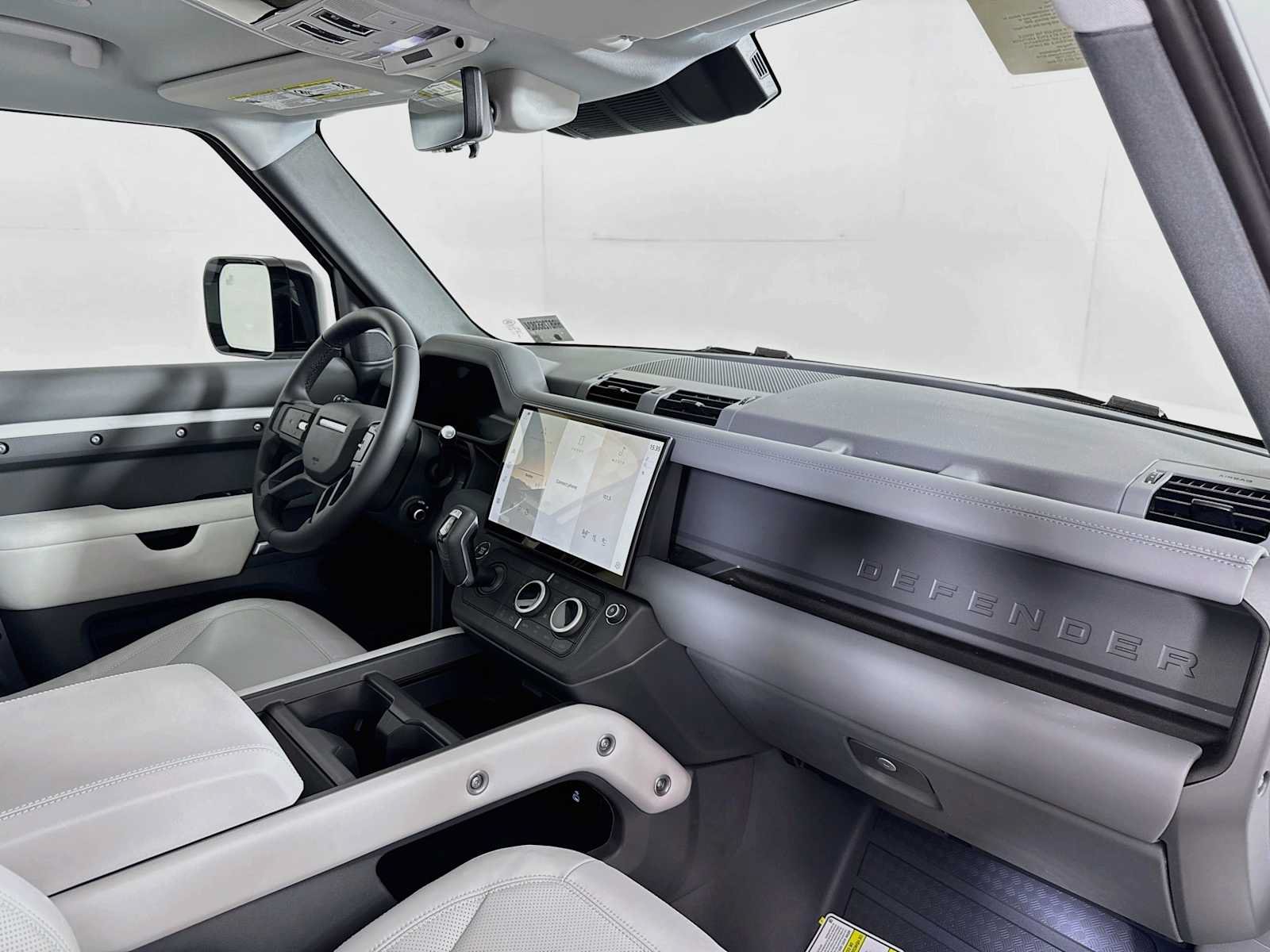 New 2026 Land Rover Defender 110 X-Dynamic SE AWD/4WD image 28