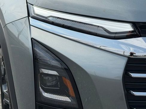 New 2026 Chevrolet Equinox LT w/ Convenience Package II AWD/4WD image 16
