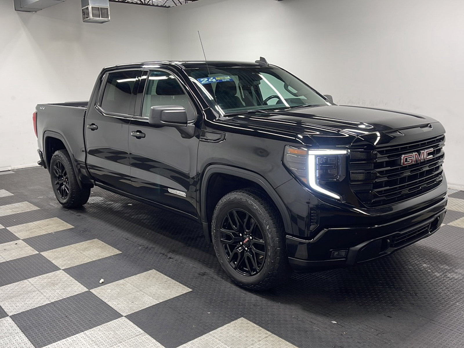 Used 2024 GMC Sierra 1500 Elevation AWD/4WD image 23