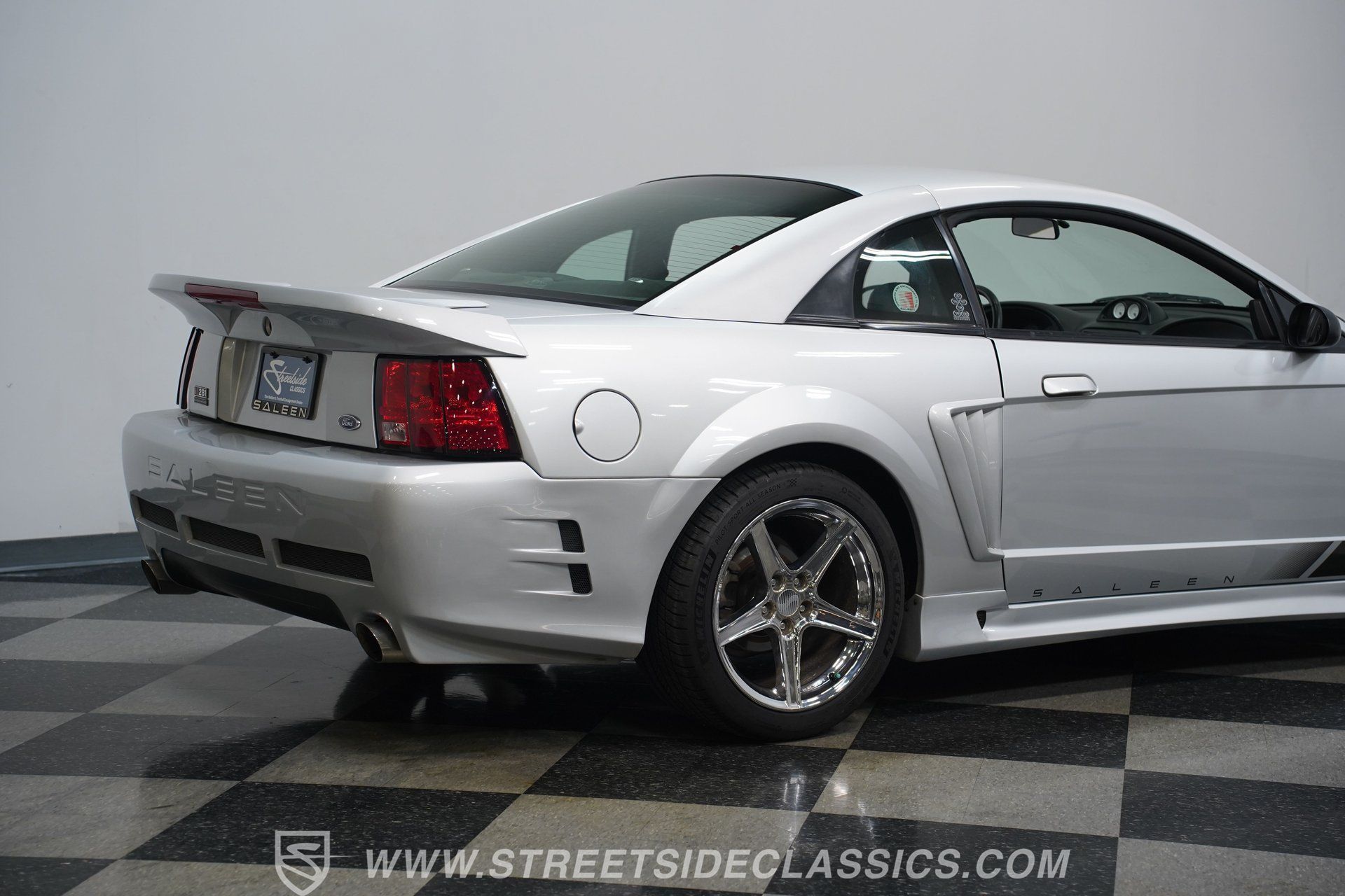 Used 2001 Ford Mustang GT RWD image 25