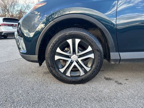 Used 2018 Toyota RAV4 LE image 31