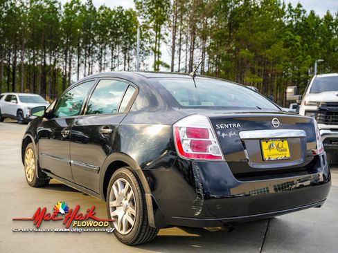 Used 2010 Nissan Sentra 2.0 S w/ Convenience Pkg image 5