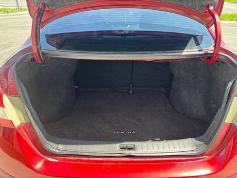 Used 2014 Nissan Sentra SR w/ SR Driver Package FWD image 29