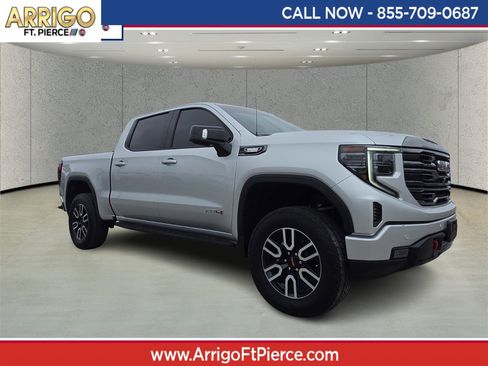 Used 2022 GMC Sierra 1500 AT4 w/ AT4 Premium Package image 1
