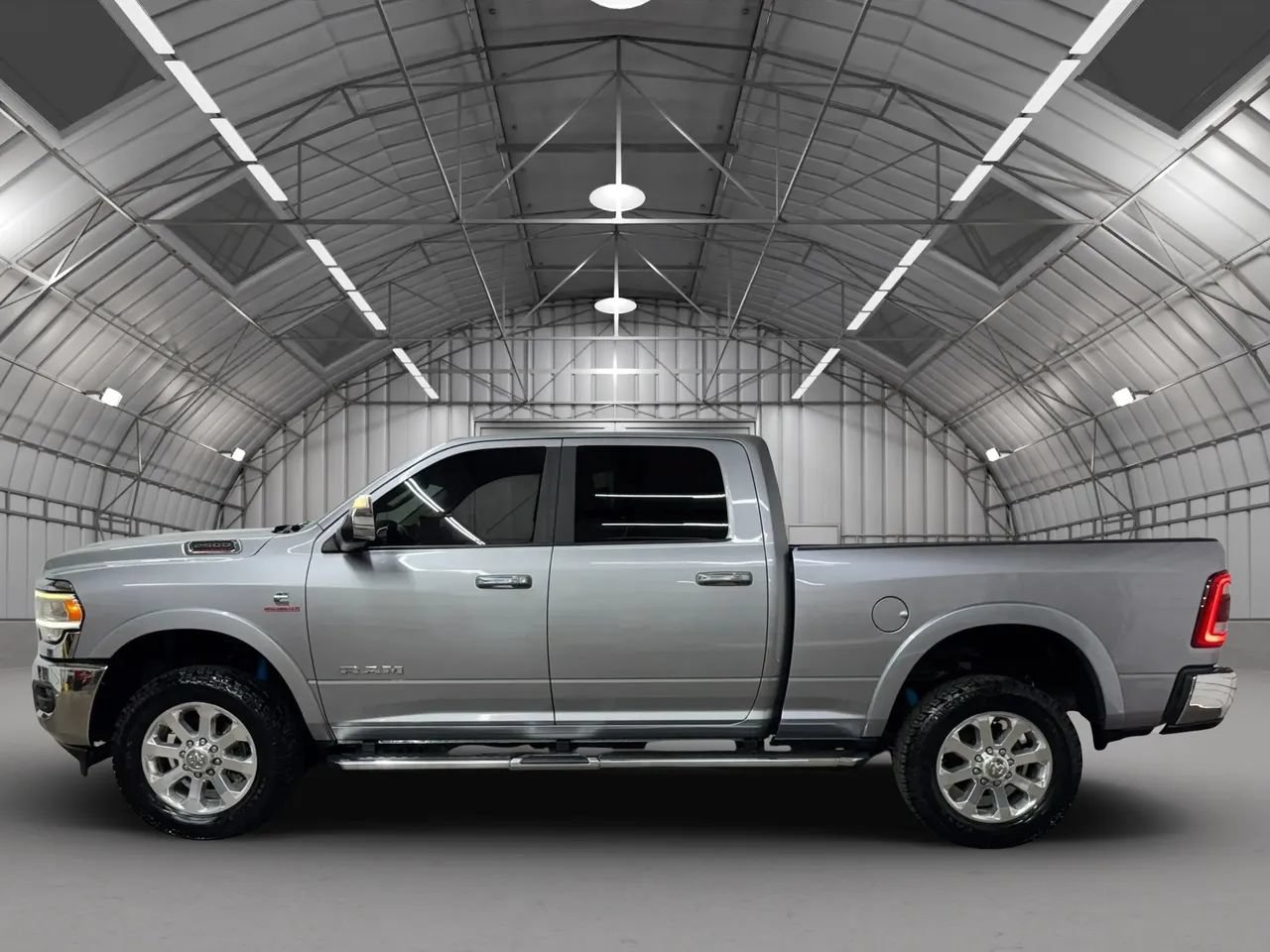 Used 2021 RAM 2500 Laramie AWD/4WD image 2