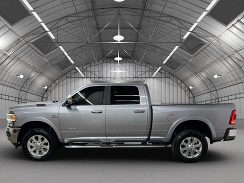 Used 2021 RAM 2500 Laramie AWD/4WD image 2