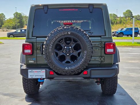 Used 2023 Jeep Wrangler Unlimited w/ Convenience Group AWD/4WD image 4