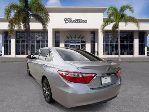 Used 2016 Toyota Camry XSE FWD image 11