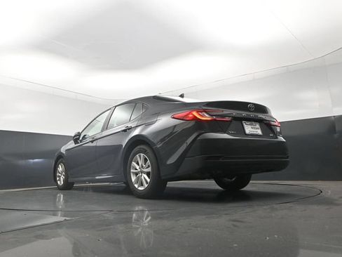 Used 2025 Toyota Camry Hybrid FWD image 23