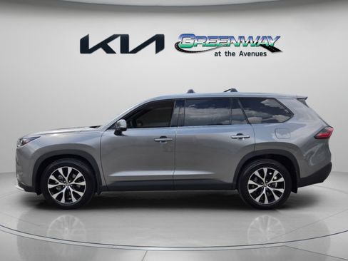 Used 2026 Toyota Grand Highlander AWD Hybrid image 4