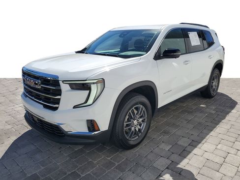 Used 2025 GMC Acadia Elevation image 3