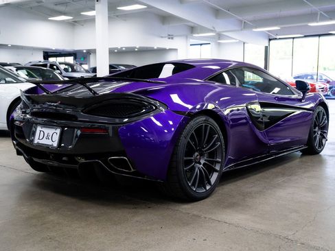 Used 2018 McLaren 570S Coupe RWD image 7